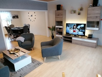 Wohn / Esszimmer - Ansicht vergrößern -