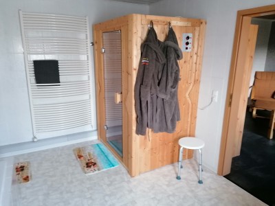 Wärmekabine im Bad - Ansicht vergrößern -